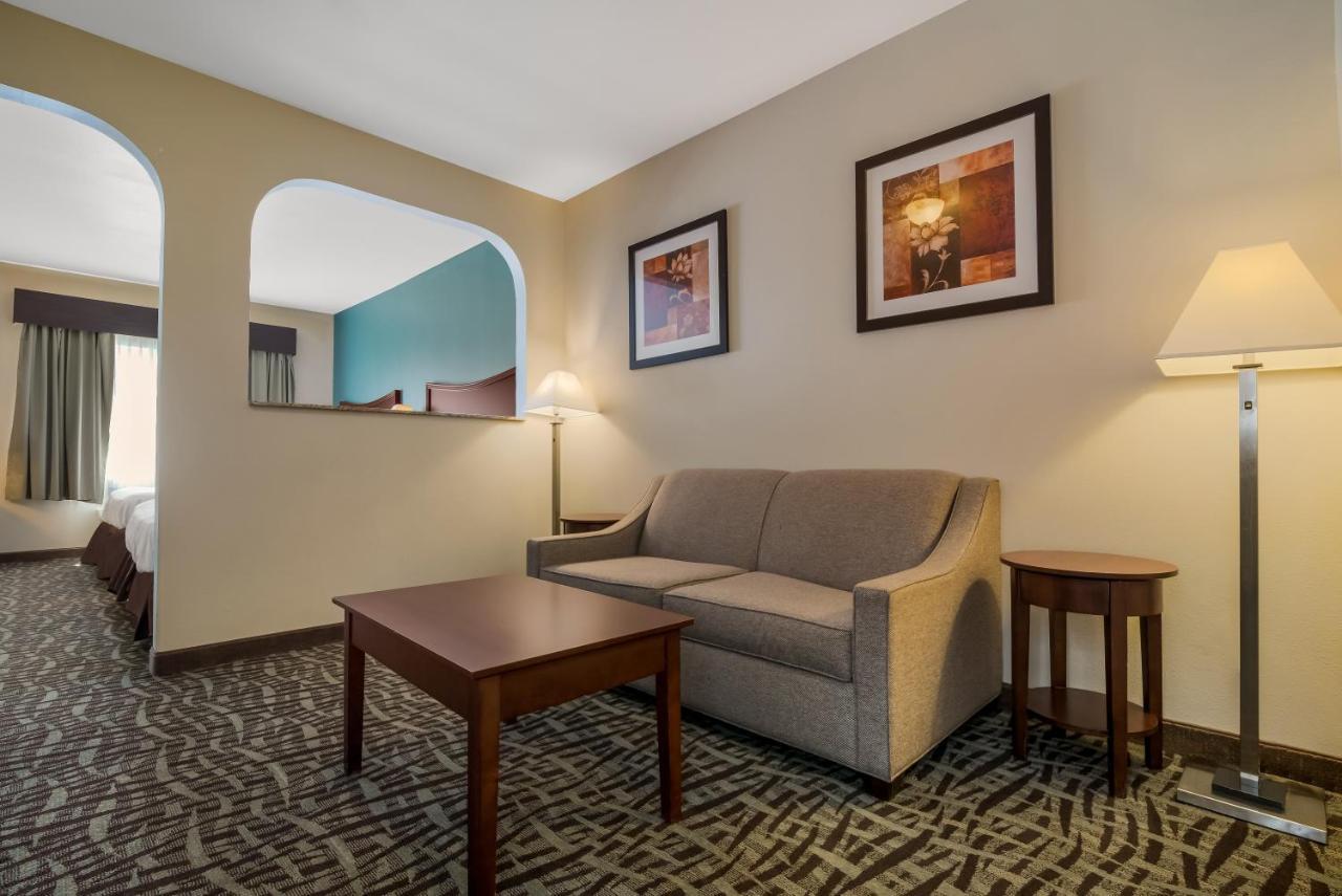 Surestay Plus Hotel By Best Western Топіка Екстер'єр фото